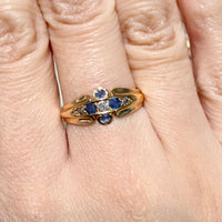 Victoriaanse ring uit 1899 met saffier en diamant