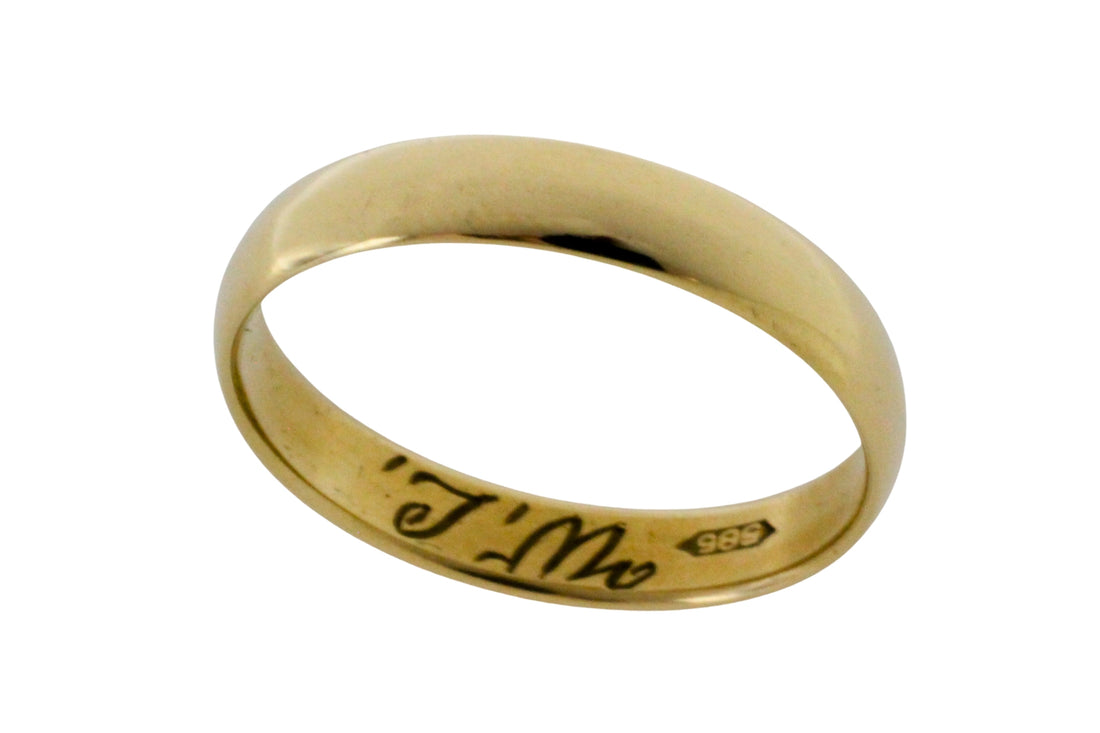 Vintage 14 carat gold wedding band