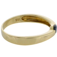 Single stone sapphire ring