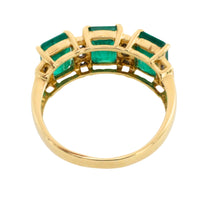 Emerald and diamond ring in 18 carat gold