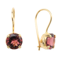 Garnet earrings in 14 carat gold