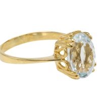 Aquamarine ring in 18 carat gold