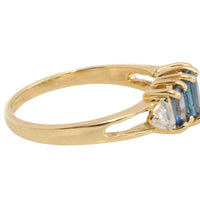 Three stone sapphire ring in 14 carat gold