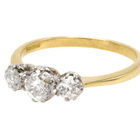 Three stone diamond ring in 18 carat gold