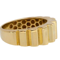14 carat gold ribbed ring