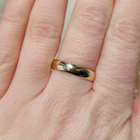 Vintage 14 carat gold wedding band