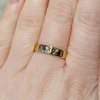Vintage 18 carat gold wedding band with motif-wedding rings-The Antique Ring Shop