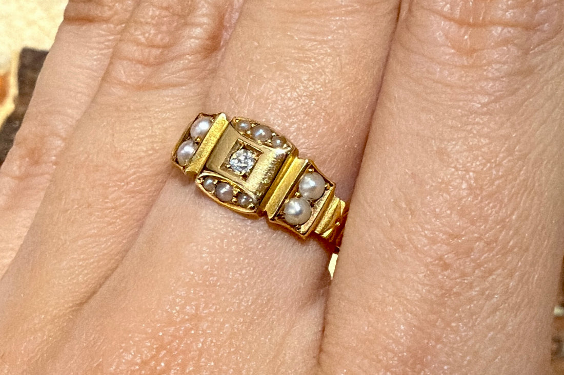 Victorian pearl and diamond ring from 1890