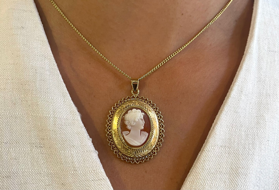 Cameo pendant in 14 carat gold-Pendants-The Antique Ring Shop