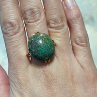 Cabochon turquoise ring in 18 carat gold