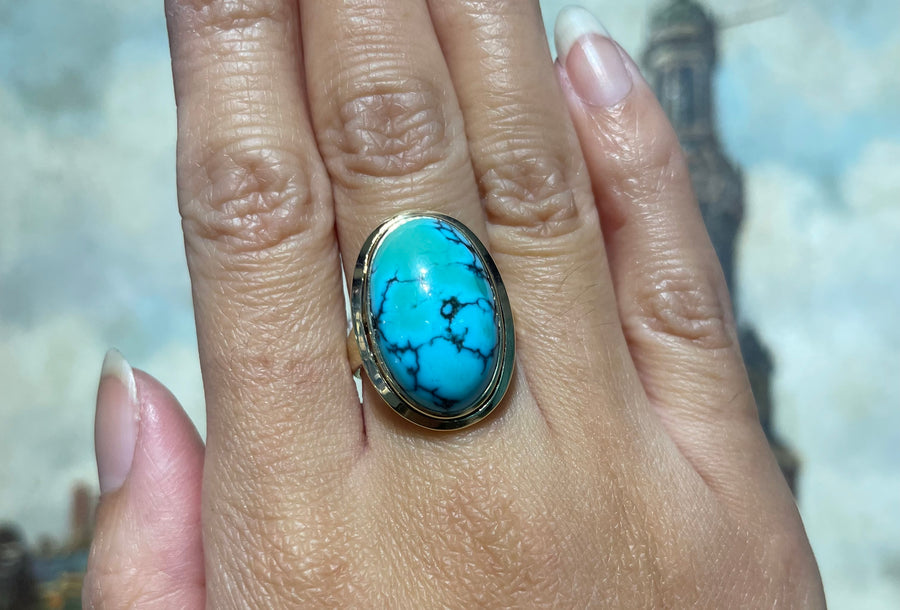 Cabochon turquoise ring in 14 carat gold