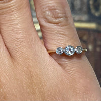 Vintage drie-steens diamanten ring