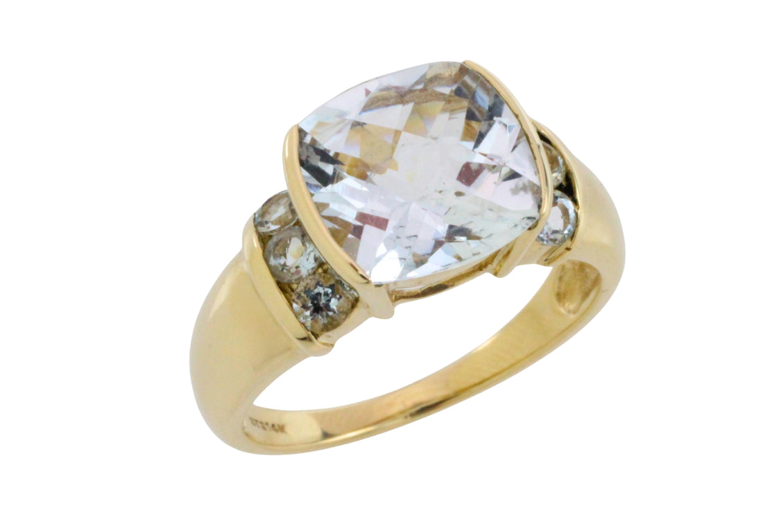 Vintage aquamarine ring in 14 carat gold-Vintage Rings-The Antique Ring Shop