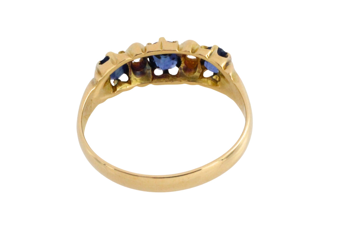 Victorian sapphire and diamond ring from 1897