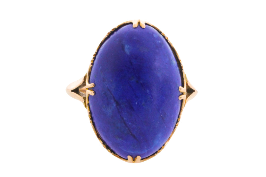 Cabochon lapiz ring in 14 carat gold