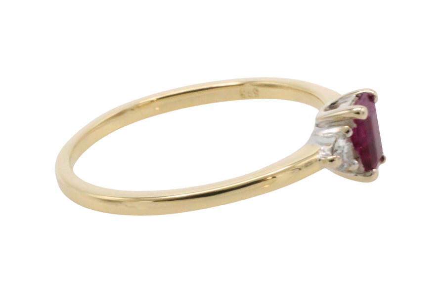 Ruby and diamond ring in 18 carat gold