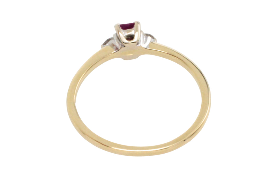 Ruby and diamond ring in 18 carat gold