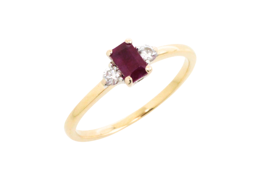 Ruby and diamond ring in 18 carat gold