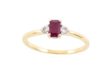 Ruby and diamond ring in 18 carat gold