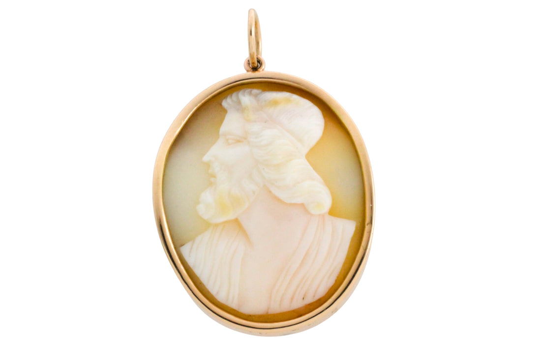 Vintage cameo pendant in 14 carat gold-Pendants-The Antique Ring Shop