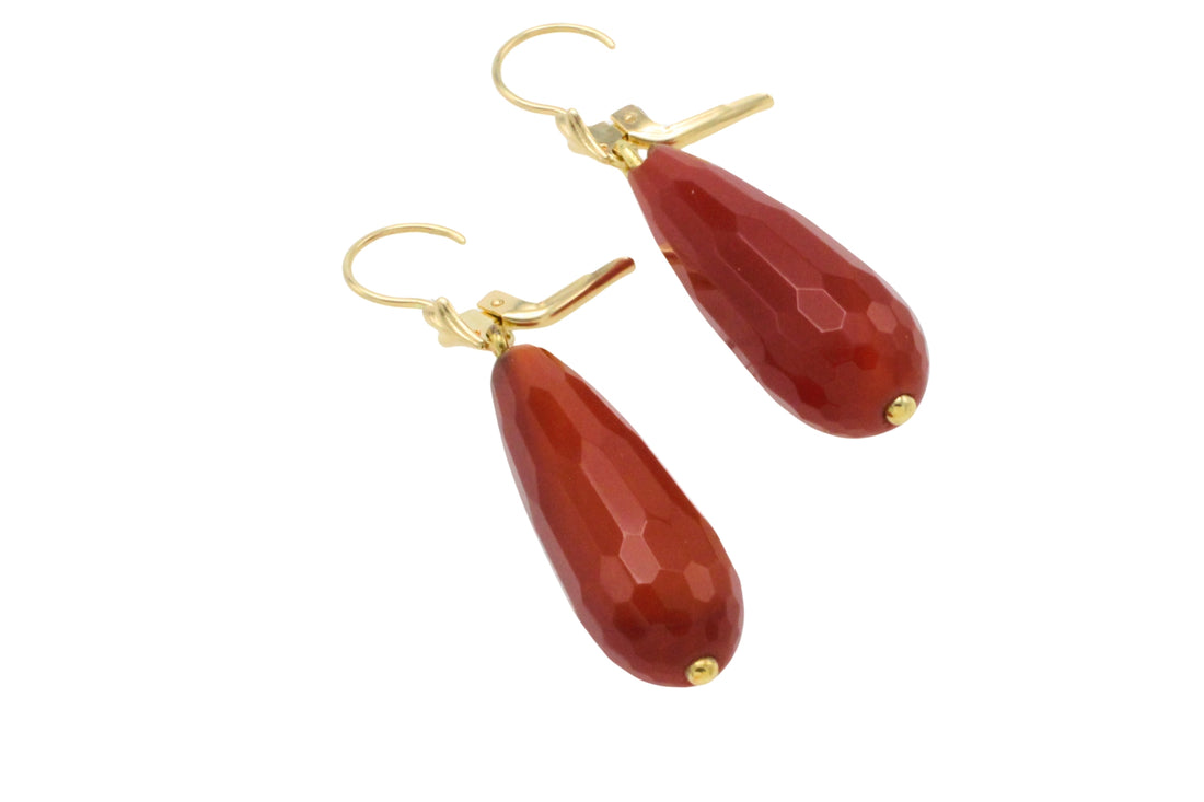 Carnelian pendant earrings in 14 carat gold