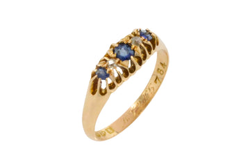 Edwardian sapphire and diamond ring from 1905