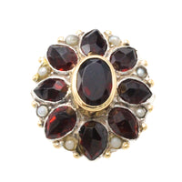 Vintage garnet and pearl ring in 14 carat gold and silver