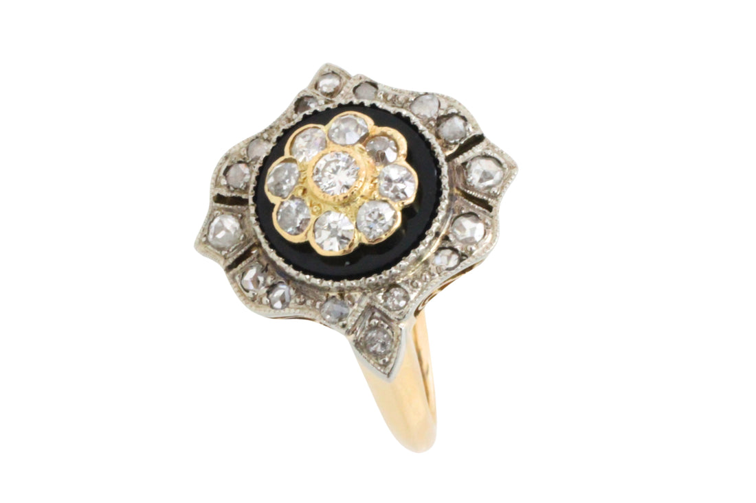 Antieke ring met onyx en diamant