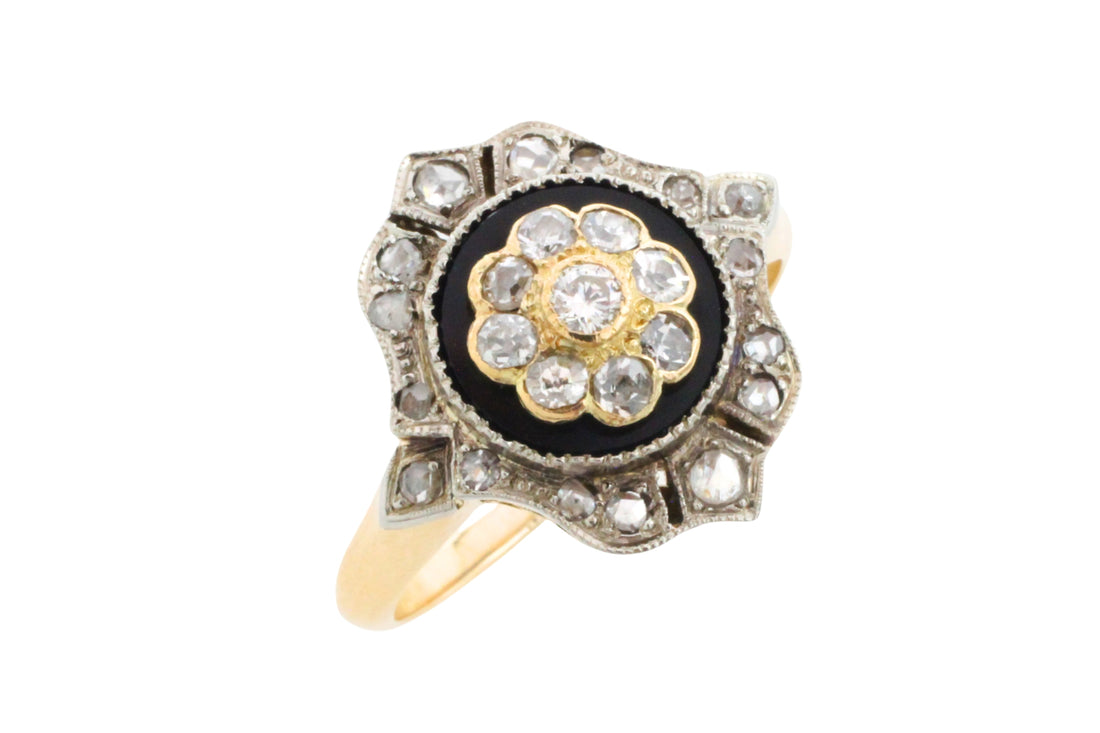 Antieke ring met onyx en diamant