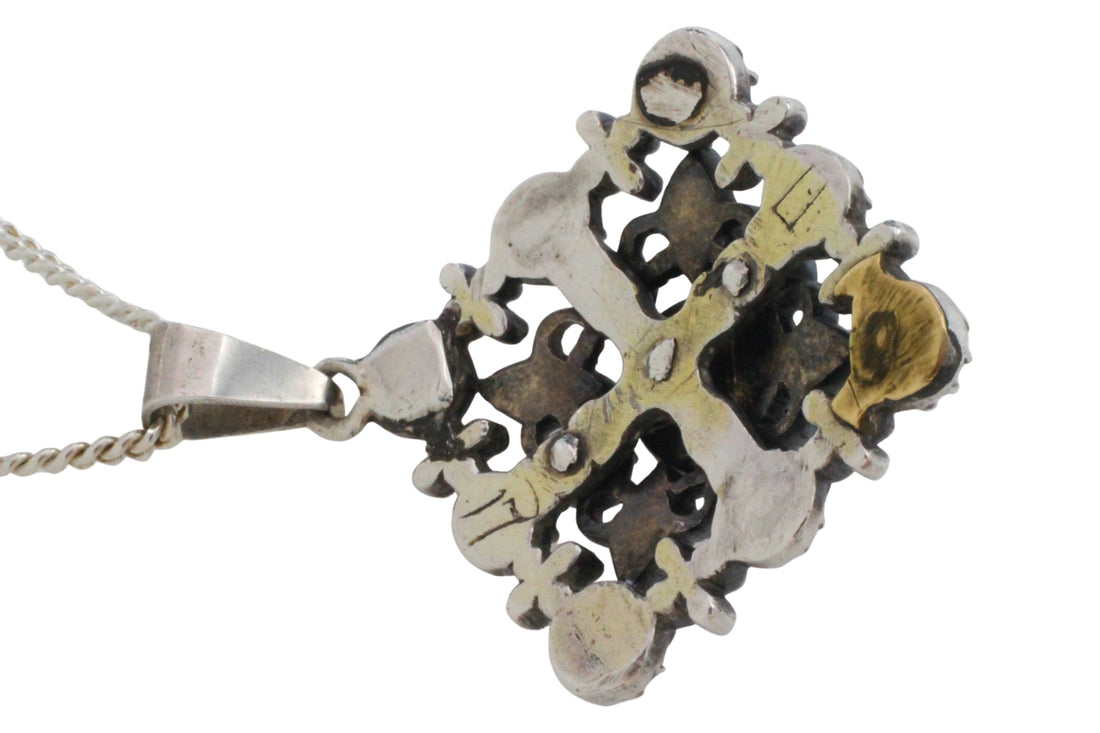Rose diamond pendant in silver