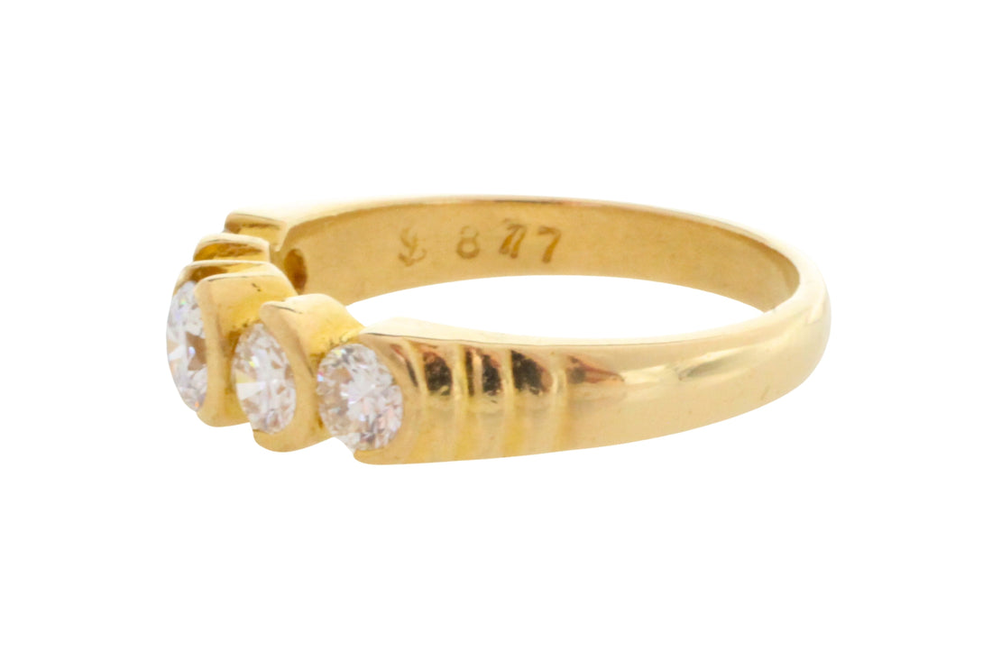 Five stone diamond ring in 18 carat gold