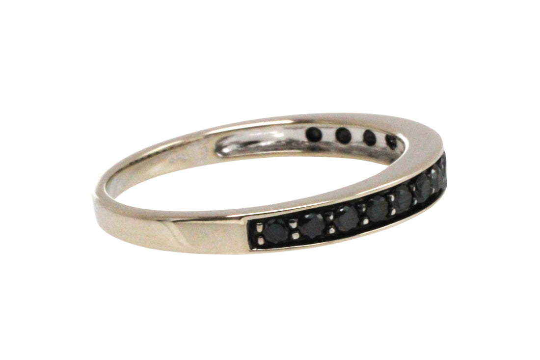 White gold ring with sapphires