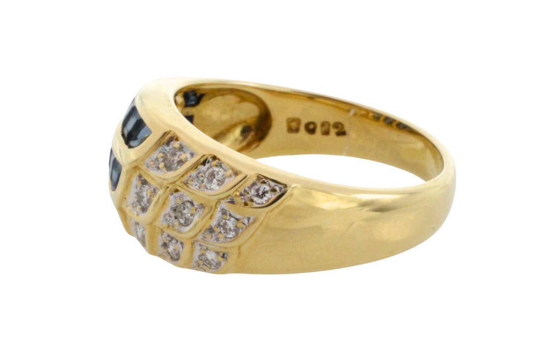Carre sapphire and diamond ring in 18 carat gold