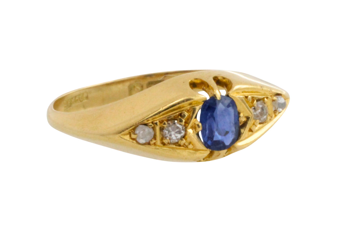 Antique sapphire and diamond ring from 1918