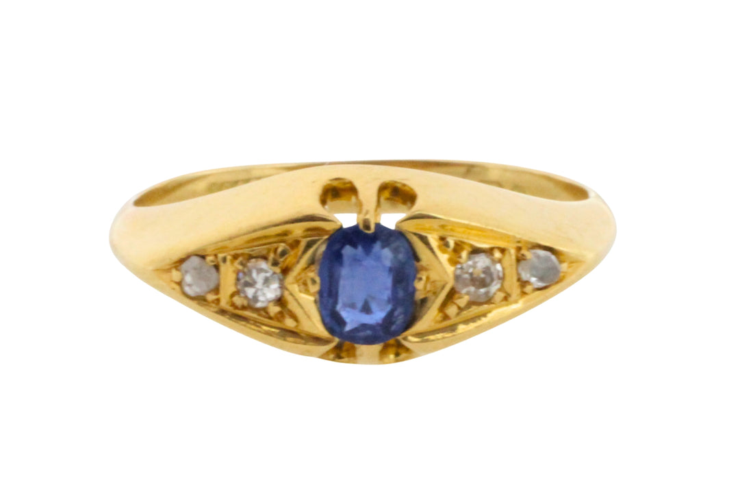 Antique sapphire and diamond ring from 1918