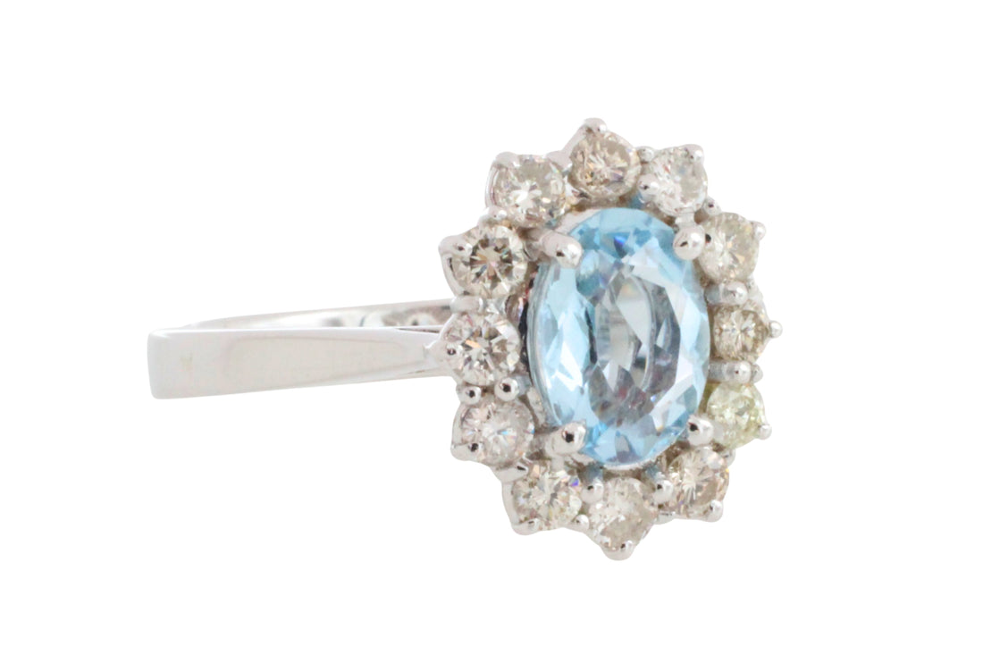Aquamarine and diamond ring in white gold