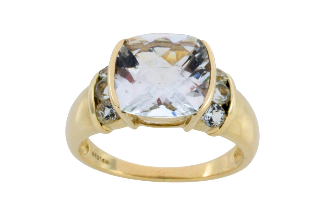 Vintage aquamarine ring in 14 carat gold-Vintage Rings-The Antique Ring Shop