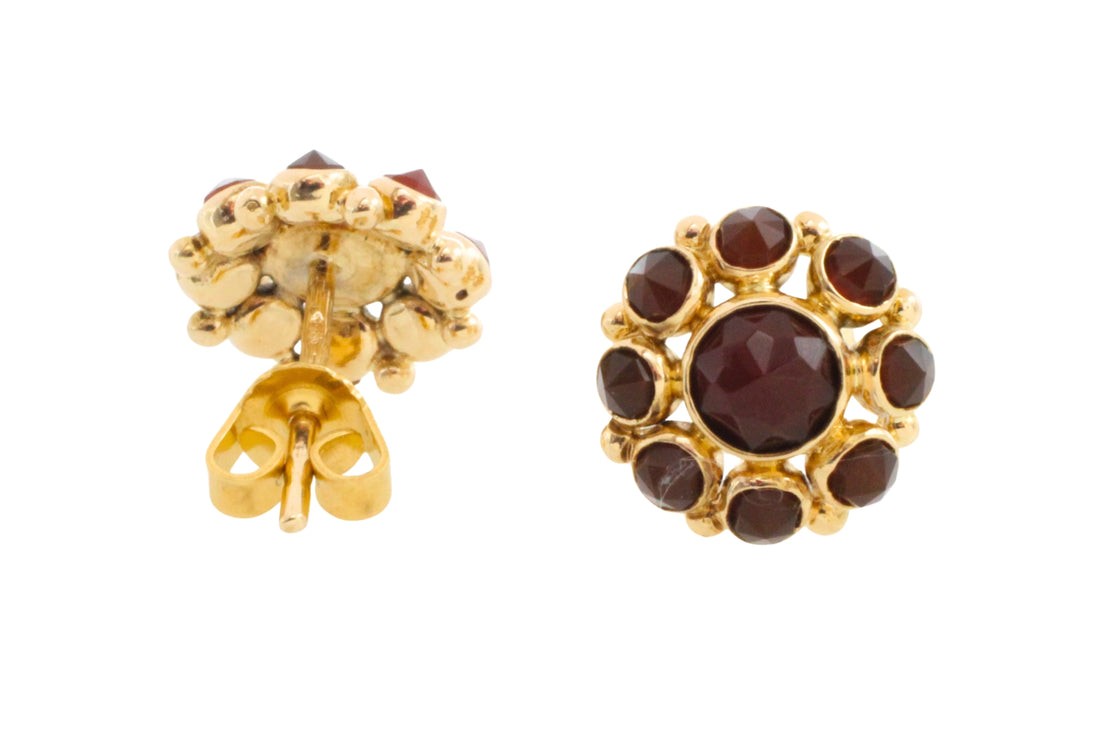Carnelian cluster stud earrigs