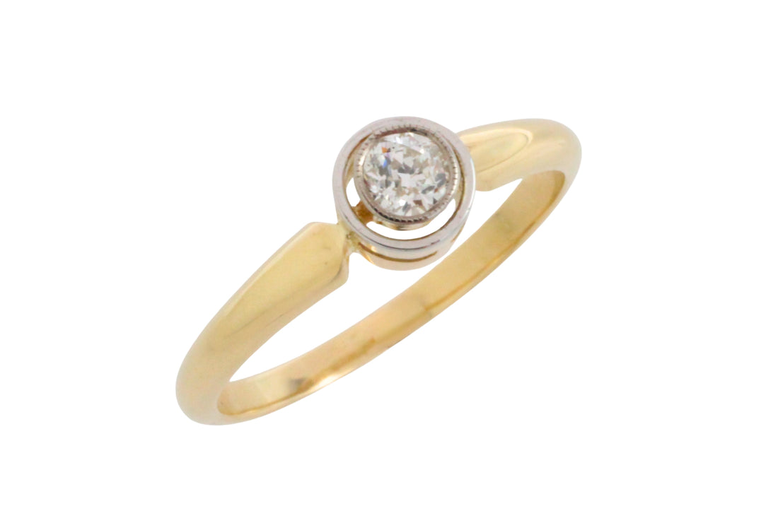 Old cut diamond solitaire ring