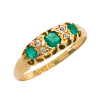 Victorian emerald and diamond ring from 1897
