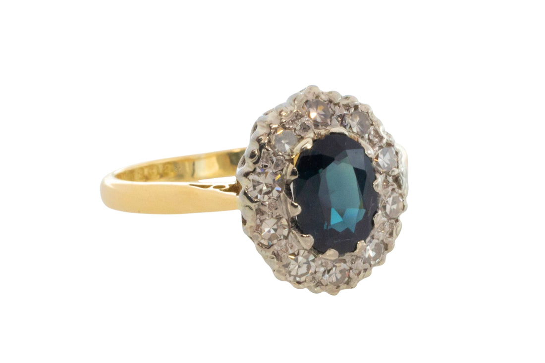 Vintage sapphire and diamond clsuter ring in 18 carat gold