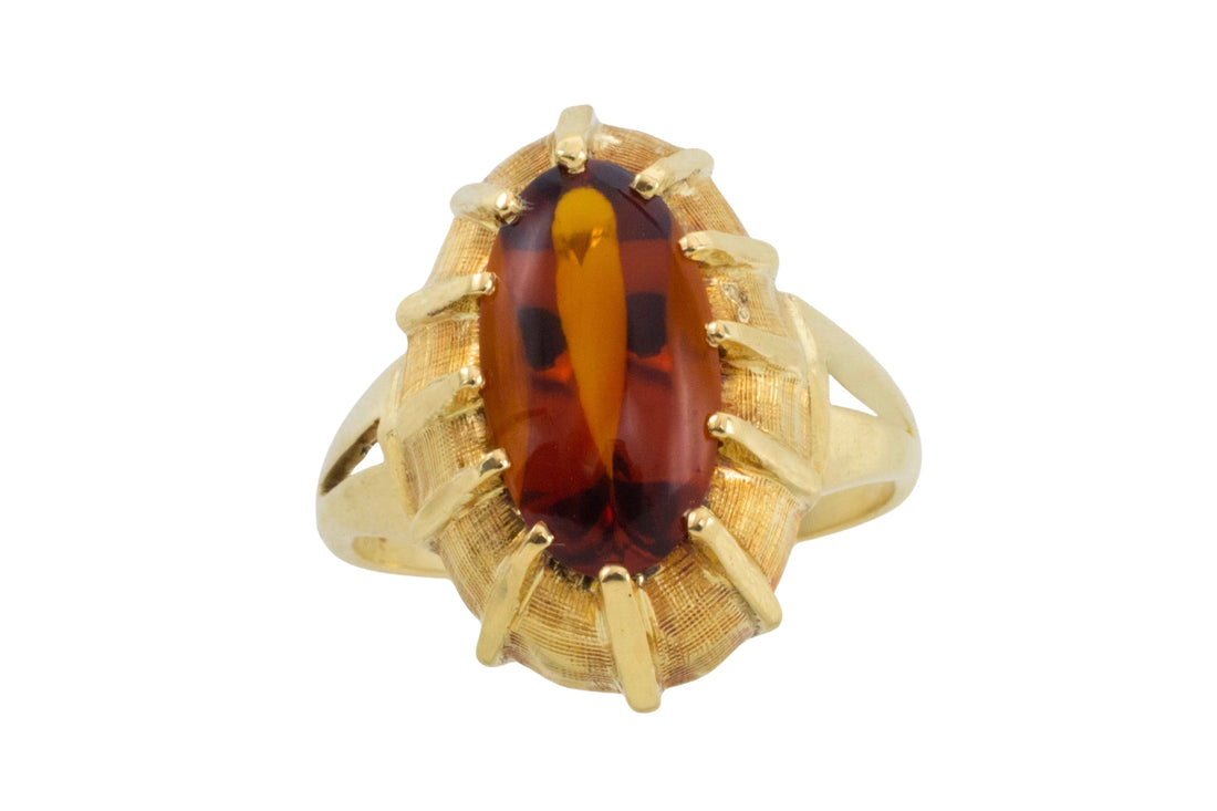 Vintage cabochon citrine ring in 14 carat gold