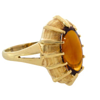 Vintage cabochon citrine ring in 14 carat gold