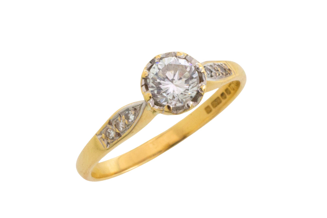 Vintage diamond ring in 18 carat gold
