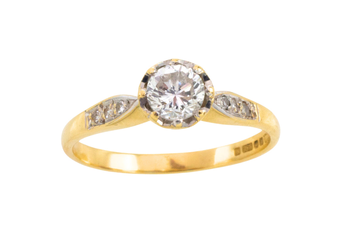 Vintage diamond ring in 18 carat gold