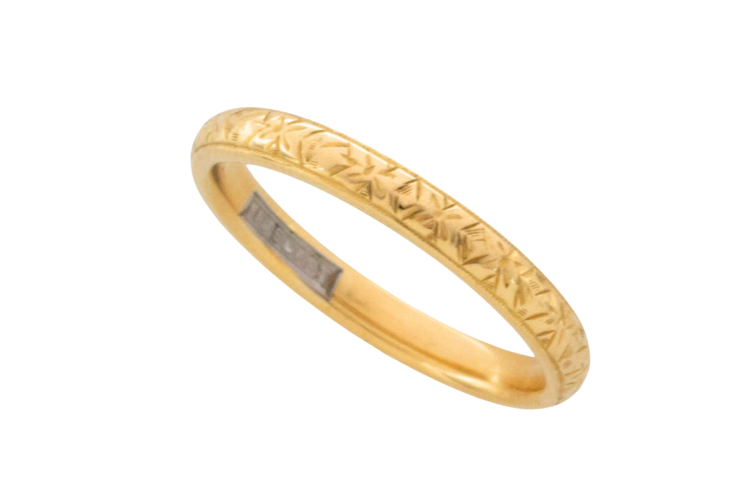 Vintage 18 carat gold band with motif-wedding rings-The Antique Ring Shop