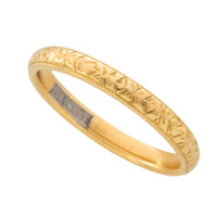 Vintage 18 carat gold band with motif-wedding rings-The Antique Ring Shop