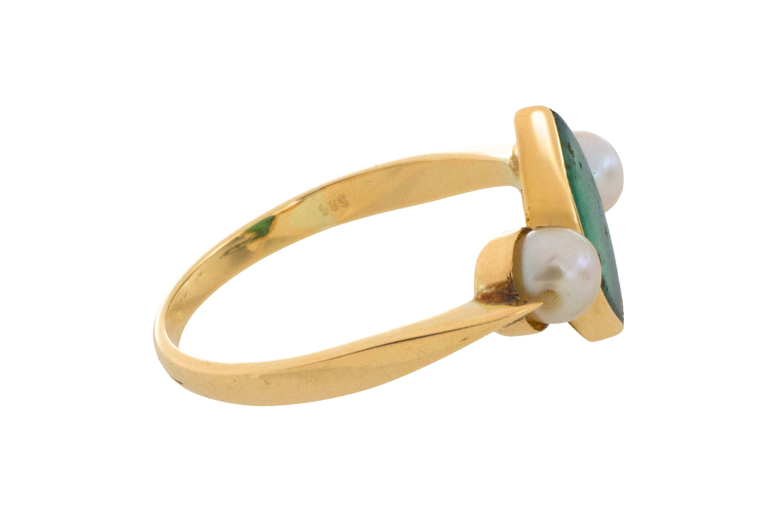 Vintage jade and pearl ring