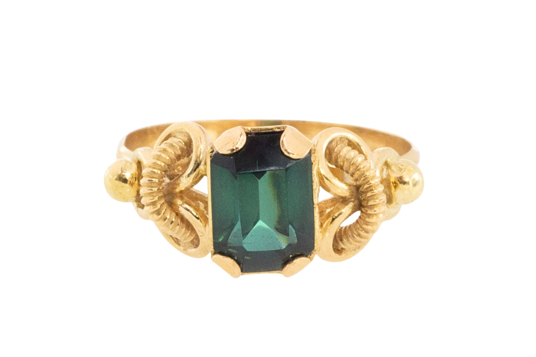 Ornate tourmaline ring in 18 carat gold