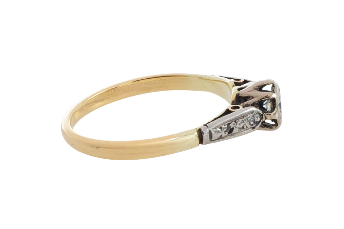 Vintage diamond ring in 18 carat gold